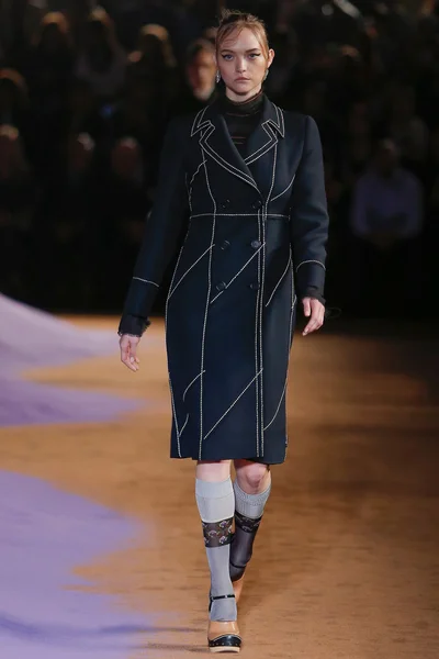Look 1
